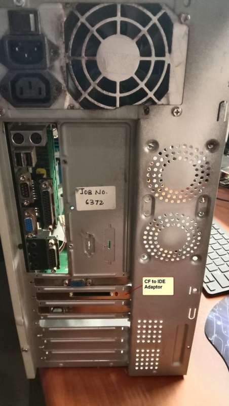 Vintage Windows 98 gamming PC
