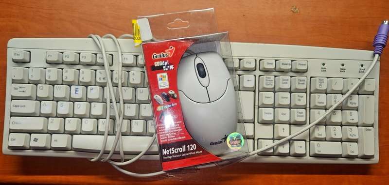 Windows XP Gaming PC  (Early 2000`s) 1st Gen P4