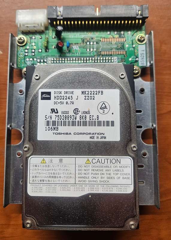 Vintage 2.5" SCSII Drive. 106Mb Toshiba HDD2245 mounted in 3.5" adaptor.