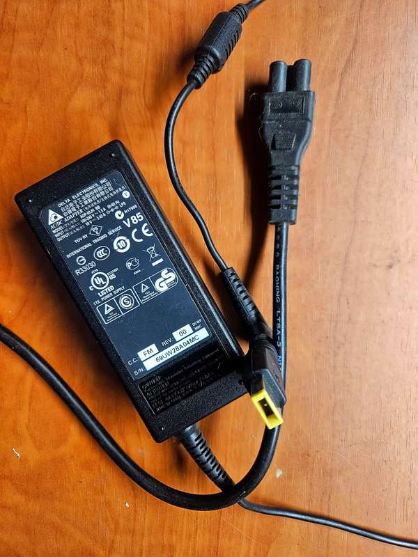 Lenovo ThinkCentre M93p Mini PC i5-3rd Gen 8gb Ram 240gb SSD. Very clean unit.