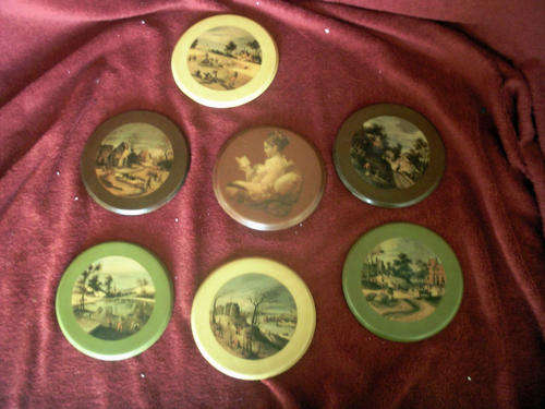 SET OF WOODEN WALL PALTES (very old?)