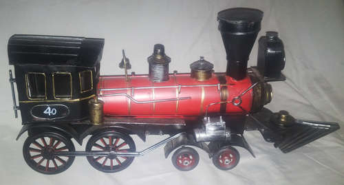 TRAIN LOCOMOTIVE