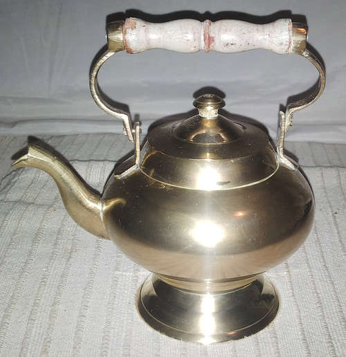 BEAUTIFUL COPPER PLATED ORNAMENTAL TEAPOT