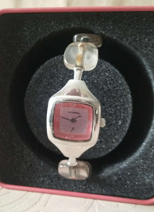 FOSSIL BANGLE LADIES WATCH