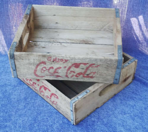 WOODEN COCA-COLA DISPLAY BOX - 35x31x11cm