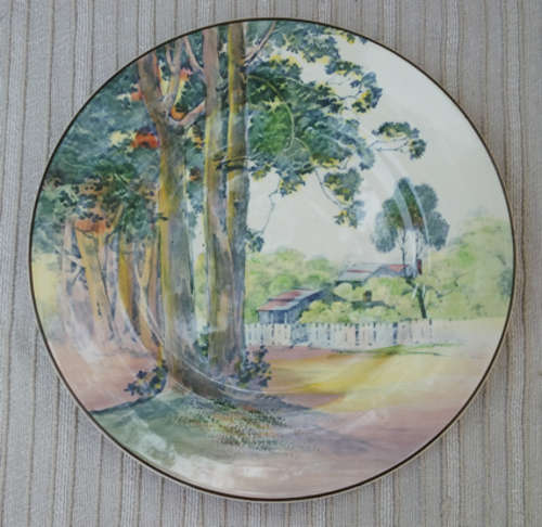 ROYAL DOULTON "GUM TREES" PLATE - 26cm DIAMETER