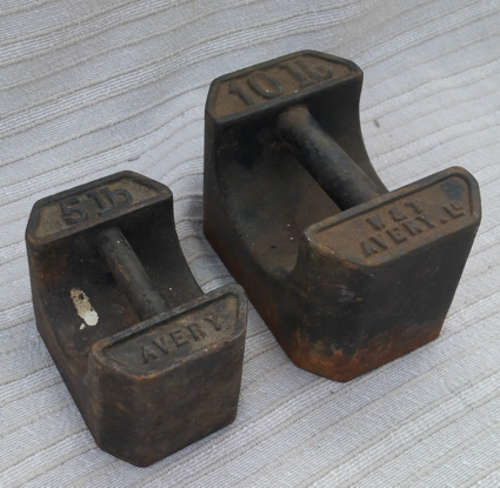 ORIGINAL "AVERY" WEIGHTS IN VERY GOOD CONDITION