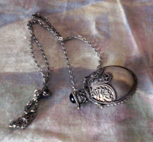 ANTIQUE INDIAN SILVER PERFUME BOTTLE WITH CHAIN - 6.5cm TALL