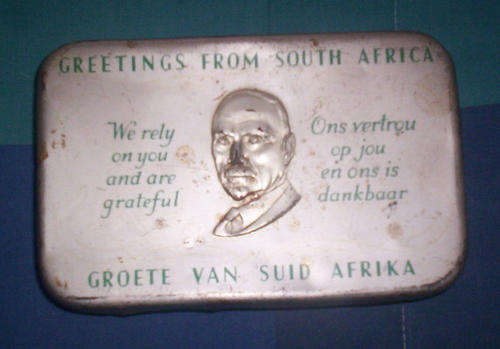 VIR DIE BLIK VERSAMELAAR: "GROETE VAN SUID AFRIKA" BLIK - 18x11.5cm