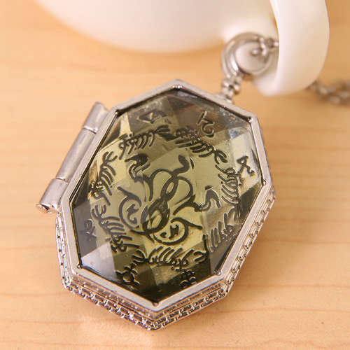 Harry Potter Slytherin House Badge Locket