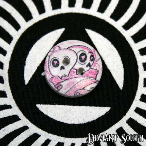 DIY 15mm Wood Button - Heart-eyed Pink Skulls (single)