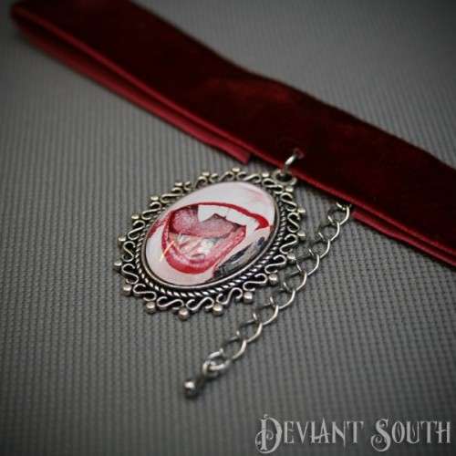 Burgundy Velvet Choker with Vampire Fangs 25x18mm Cabochon