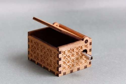 Harry Potter Hand Crank Wood Theme Music Box - Brown