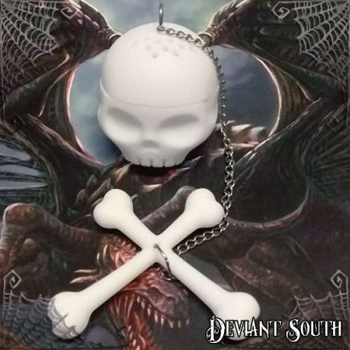 Silicone Skull and Bones Tea Infuser