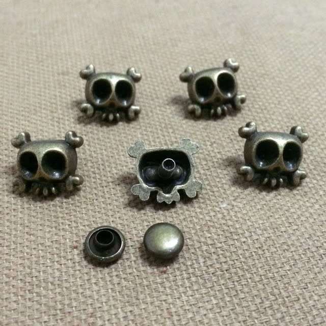 Skull Crossbones 13X12mm Bronze Rivets - 10 pack