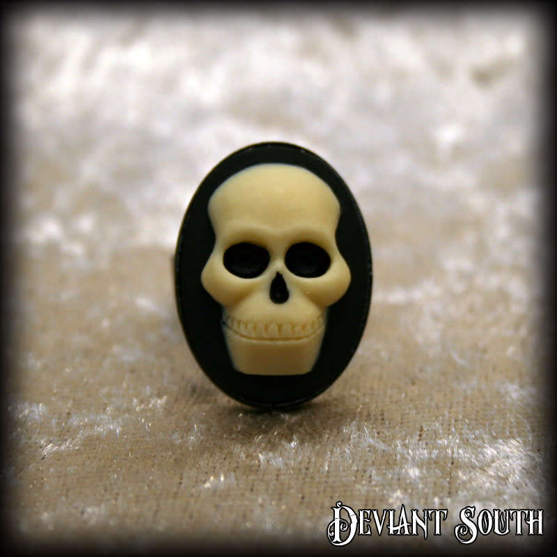 Deviant South Medium Skull Cameo Black Adjustable Ring