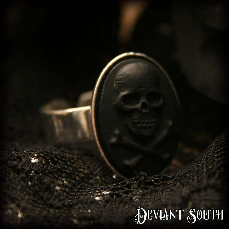 Deviant South Small Skull `n Crossbones Black Out Cameo Silver Adjustable Ring
