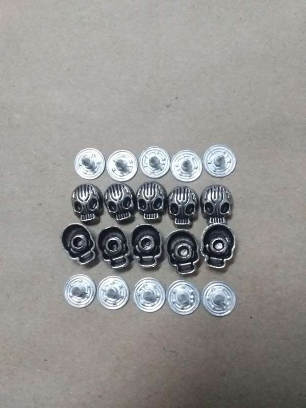 Skull 11 X 8.36 mm Silver Rivets - 10 sets per pack (10 skulls + 10 backs)