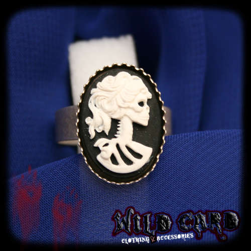 Madame Squelette "Lady Skeleton" Small Cameo Ring - Classic Black [adjustable]
