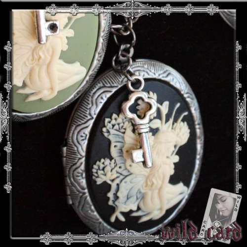 SALE! Pixie Black & Ivory 30x40mm Cameo Locket