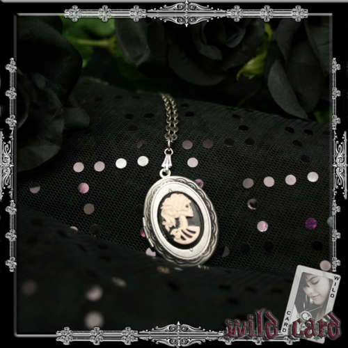 Madame Squelette Black & Ivory Petite Locket