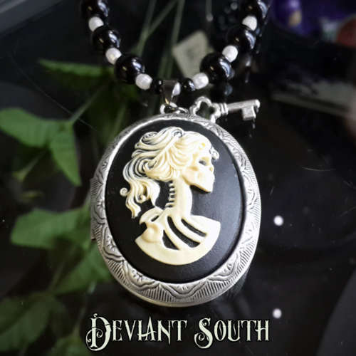 Madame Squelette Black & Ivory 30x40mm Cameo Locket
