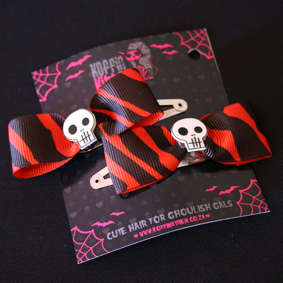 ***CLEARANCE SALE!*** -->> AWESOME RED ZEBRA BOWS / SKULL DETAIL - HAIR CLIPS <<--