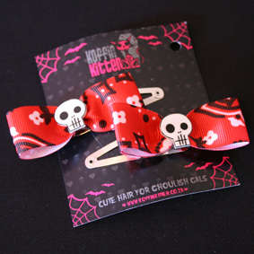 ***CLEARANCE SALE!*** -->> AWESOME RED BANDANA BOWS / SKULL DETAIL - HAIR CLIPS <<--