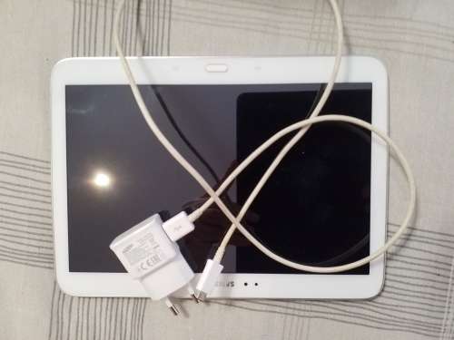 Samsung Galaxy GT- P5200 Tablet