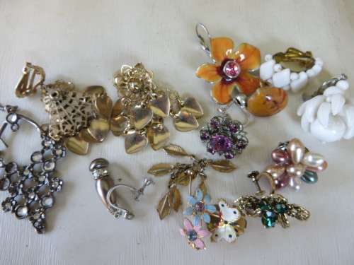 CREATE YOUR OWN PIECE OF MAGIC - 14 SINGLE PIECES OF FASHION JEWELLERY - AS PER SCAN