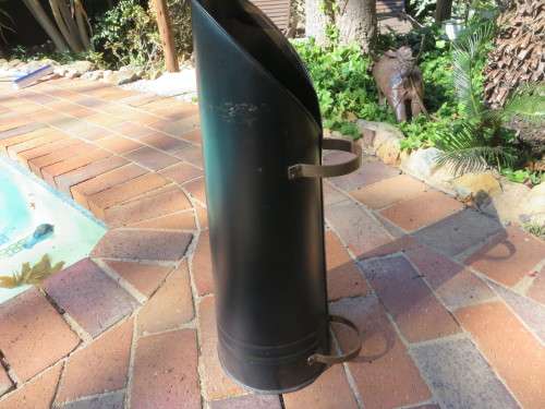 OLD BLACK METAL COAL SCUTTLE - 200 MM DIAM. - 590 MM HIGH - AS PER SCAN
