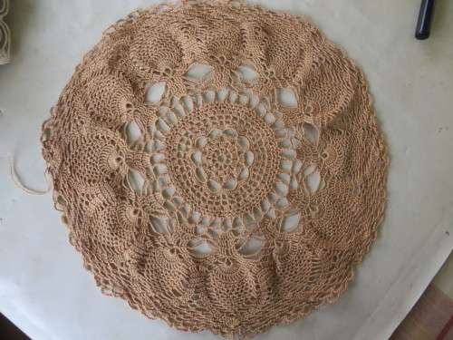BEAUTIFUL DOILY - 310 MM DIAM. - AS PER SCAN