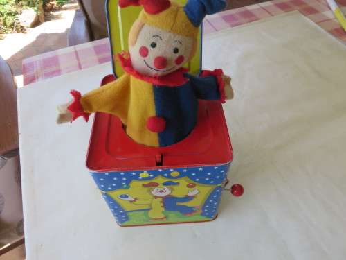 JACK IN THE BOX - 135 X 135 X 145 MM - WORKING - AS PER SCAN