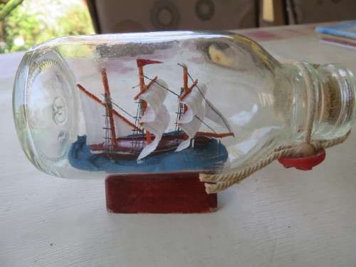 SMALL SHIP IN A BOTTLE - 45 MM DIAM - 110 MM LONG - AS PER SCAN