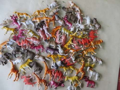 75 SMALL HARD PLASTIC ANIMALS - AS PER SCAN