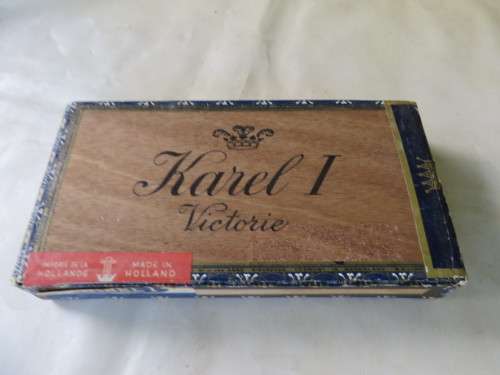 WOODEN CIGAR BOX - KAREL 1 - VICTORIE   - AS PER SCAN