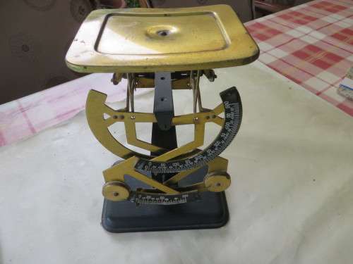 OLD BILATERAL SCALE - UP TO 500 G - NO MANUFACTURER STATED - AS PER SCAN