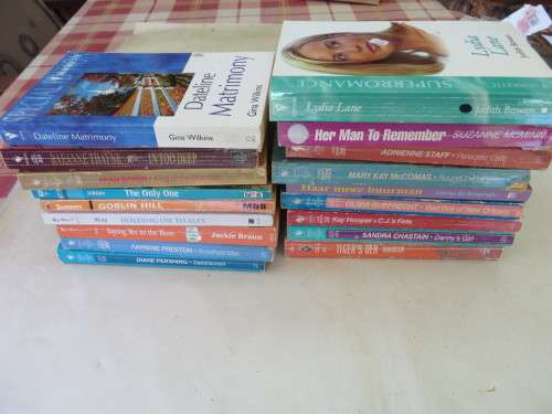 18 MILLS AND BOON AND OTHER LOVE STORIES - AS PER SCAN - WILL COMBINE POSTAGE