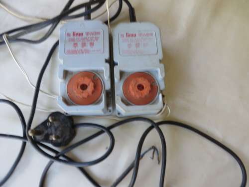 TWO LIMA TRANSFORMERS - NO IDEA IF WORKING / UNABLE TO TEST - AS PER SCAN