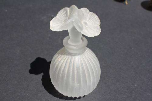 PERFUME BOTTLE - 55 MM DIAM. - 95 MM TO TOP OF LID - PLEASE HAVE A LOOK