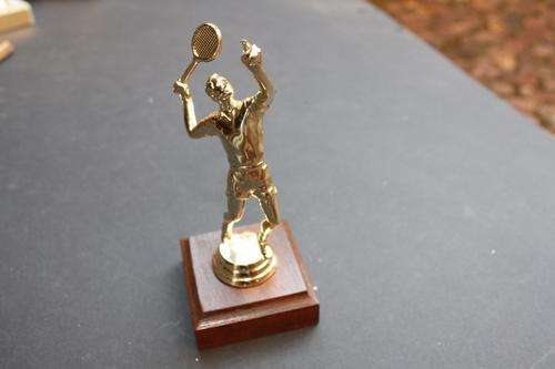 TENNIS TROPHY - 55 X 55 MM - 120 MM HIGH - NOT ENGRAVED - PLEASE HAVE A LOOK