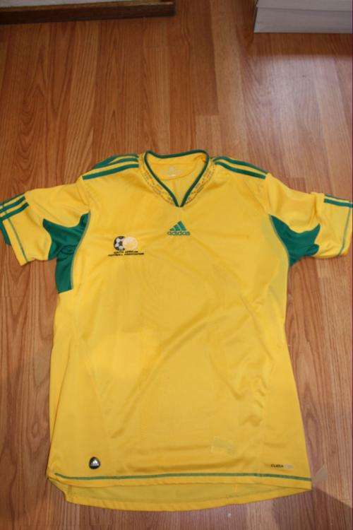 BAFANA BAFANA 2010 WORLD CUP JERSEY - SIZE LARGE