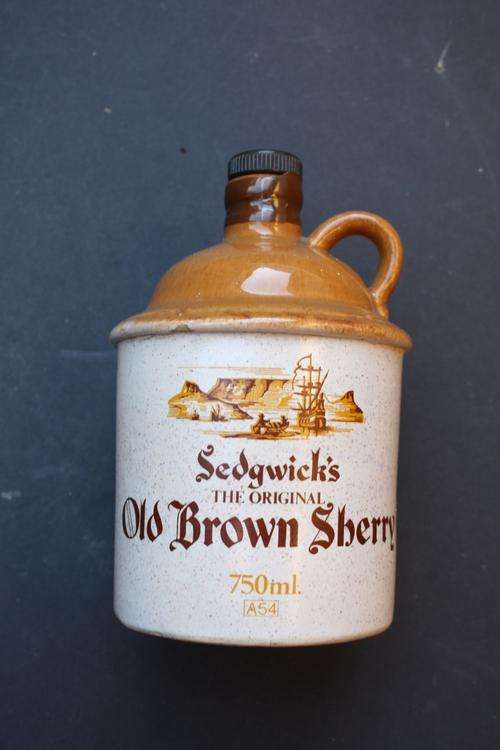 STONEWARE DECANTER - SEDGWICK'S - OLD BROWN SHERRY - 750 ML - PLEASE HAVE A LOOK