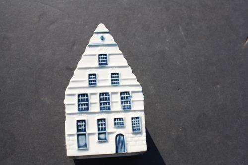 FREE POSTAGE !!! - KLM HOUSE - NO.35 - STILL SOME LIQUER IN IT - PLEASE HAVE A LOOK