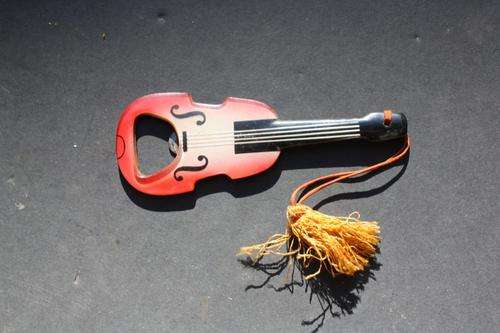 BOTTLE OPENER - GITAR - 120 MM - PLEASE HAVE A LOOK