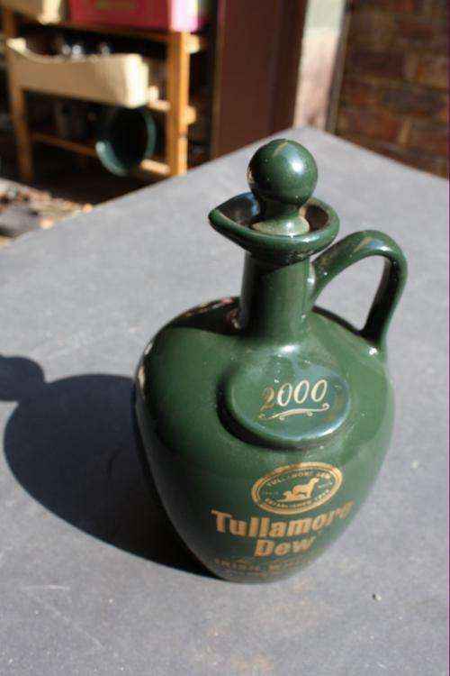 CERAMIC DECANTER - 2000 TULLAMORE DEW - IRISH WHISKEY -750 ML