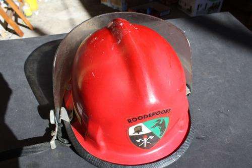 ROODEPOORT FIRE HELMET - E.SCHUTTE - MANUFACTURER CAIRNS & BRO.