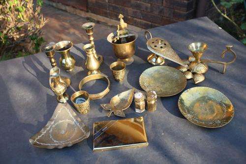 WOW!!! - A BEAUTIFUL SELECTION OF VARIOUS BRASS ITEMS - PLEASE HAVE A LOOK