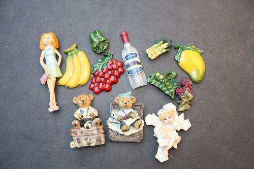 12 VARIOUS FRIDGE MAGNETS