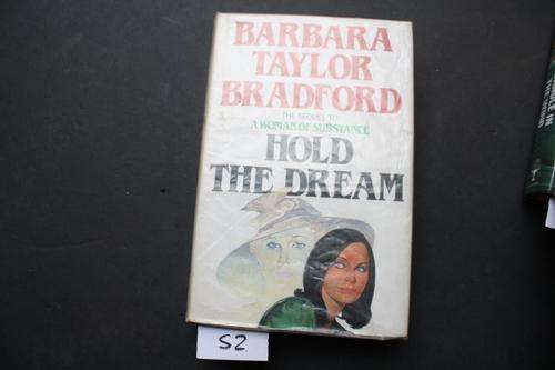 HOLD THE DREAM - B.TAYLOR BRADFORD - 1985